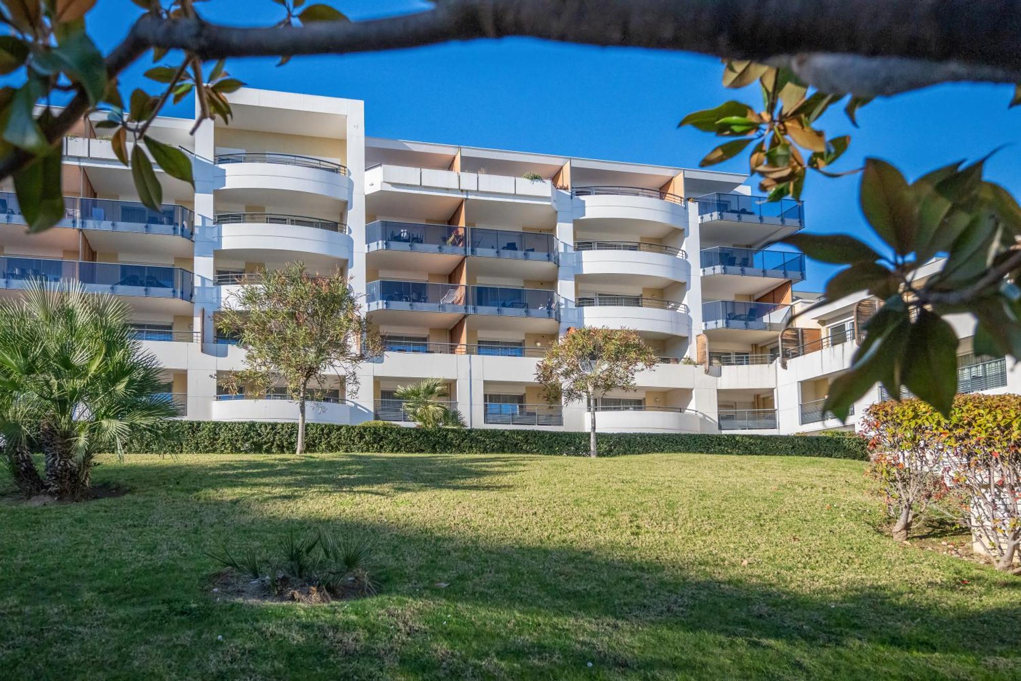 Nemea Appart Hotel Le Lido Cagnes Sur Mer מראה חיצוני תמונה